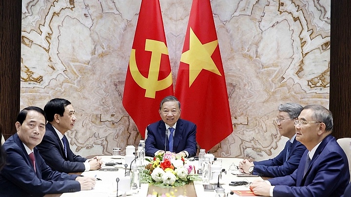 Vietnam seeks deeper fintech, innovation ties with Switzerland