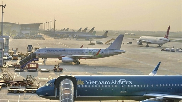 Domestic airlines continue adjusting summer flight schedules