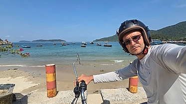 Hidden island off central Vietnam leaves foreign visitor enchanted