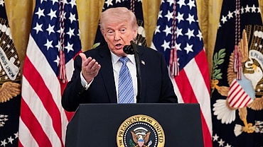Ông Trump nói “có cơ hội rất lớn” đạt thỏa thuận hạt nhân với Iran sau khi hoãn tấn công