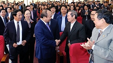 PM Phuc underscores ensuring retired female workers’ interests