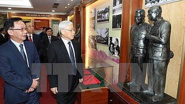 Party leader commemorates late General Nguyen Chi Thanh
