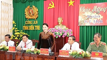 NA Chairwoman pays Tet visit to Ben Tre’s police, border guard