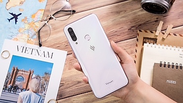 Cộng đồng quốc tế hào hứng với Vsmart Aris 5G “Make in Vietnam“