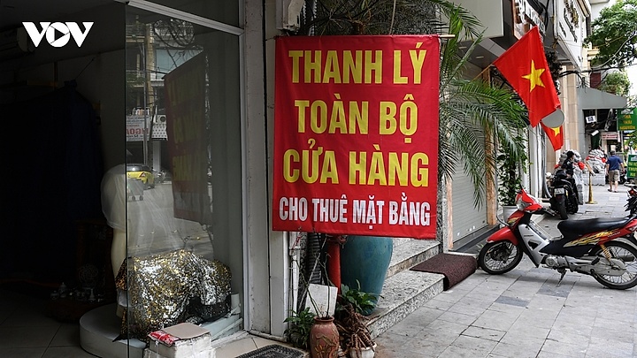 Đóng cửa hàng, chuyển đổi hướng kinh doanh vì đại dịch Covid-19
