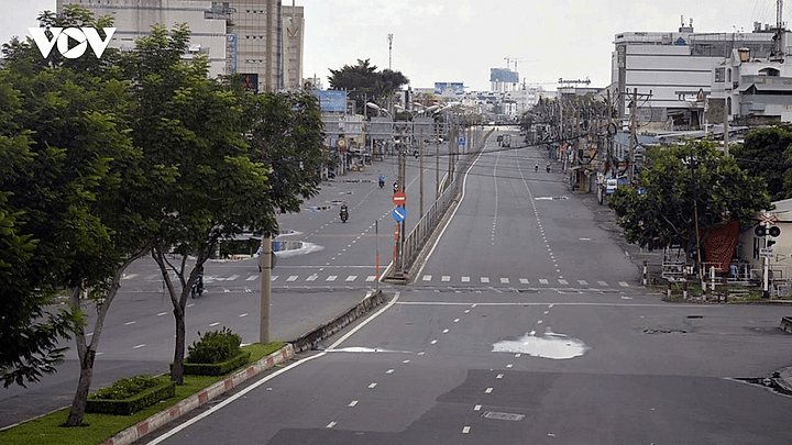  HCM City on the first day of social distancing extension 