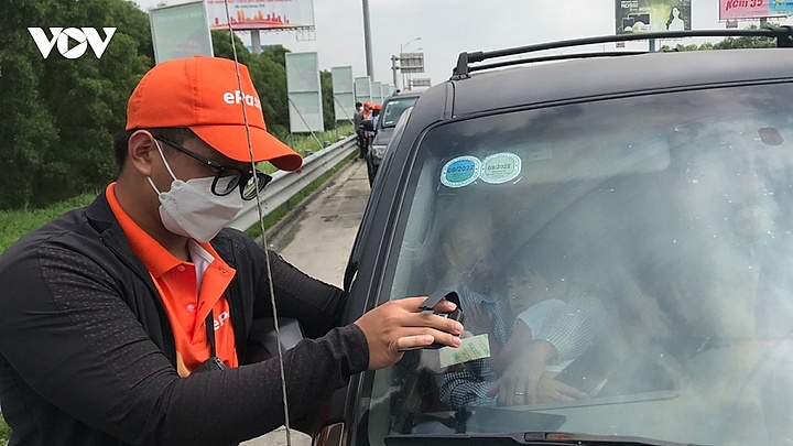 Cục Đăng kiểm Việt Nam: Chưa bắt buộc dán thẻ ETC khi đi đăng kiểm xe