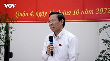 Chủ tịch TP.HCM: “Điều hành xăng dầu phải không tạo cú sốc khi điều chỉnh giá"