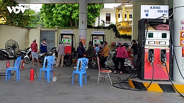Không quy định mức chiết khấu là can thiệp nửa vời vào thị trường xăng dầu