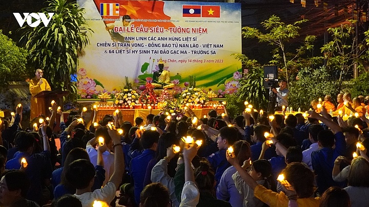 Cộng đồng người Việt Nam tại Lào tổ chức Đại lễ cầu siêu 64 anh hùng liệt sĩ Gạc Ma