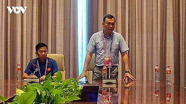 Chủ tịch LĐBĐVN Trần Quốc Tuấn thăm và động viên ĐT Olympic Việt Nam