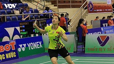 Nguyễn Thuỳ Linh thắng ngược Vũ Thị Trang ở giải cầu lông Vietnam Open 2023