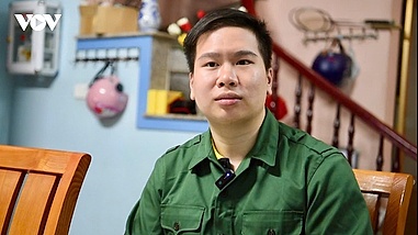 Chàng trai Hà Nội viết đơn tình nguyện, mổ mắt cận quyết tâm nhập ngũ