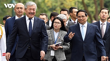 Toàn cảnh lễ đón Thủ tướng Kyrgyzstan thăm chính thức Việt Nam