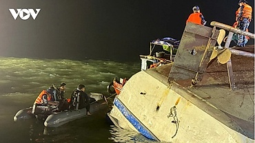 Ha Long boat capsizing: 35 confirmed dead, 10 rescued as sunken vessel recovered