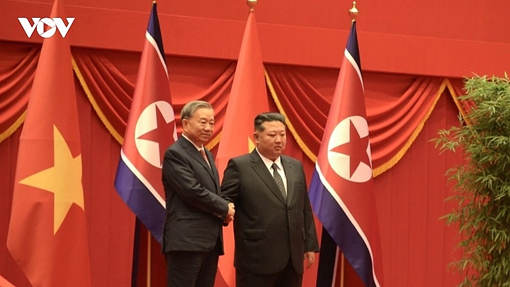 State welcome ceremony for Party General Secretary To Lam in Pyongyang