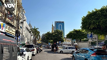 Myanmar thiết quân luật tại 60 thị trấn