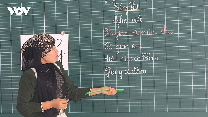 Tây Ninh mở lớp tiếng Việt, gieo con chữ đầu đời cho trẻ em dân tộc thiểu số