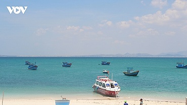 Nét hoang sơ huyền bí của “thiên đường xanh” Hòn Cau hút du khách mùa du lịch hè