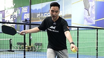 Nhập môn Pickleball: Hướng dẫn kỹ thuật phát bóng