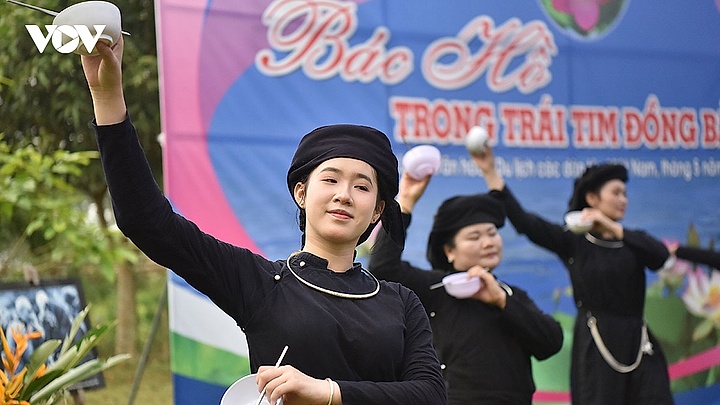 Tưng bừng chuỗi hoạt động văn hóa - nghệ thuật “Bác Hồ trong trái tim đồng bào”