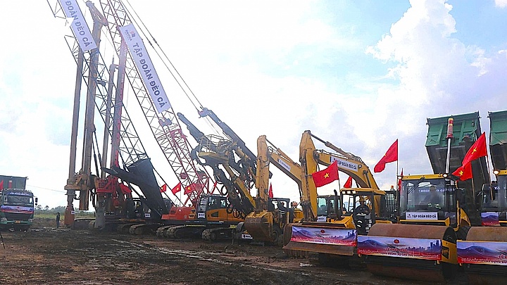Nghệ An khởi công dự án cao tốc Vinh - Thanh Thủy