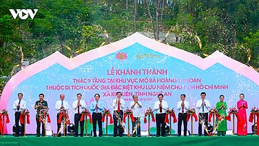 Khánh thành công trình Thác 9 tầng tại quê hương Bác Hồ